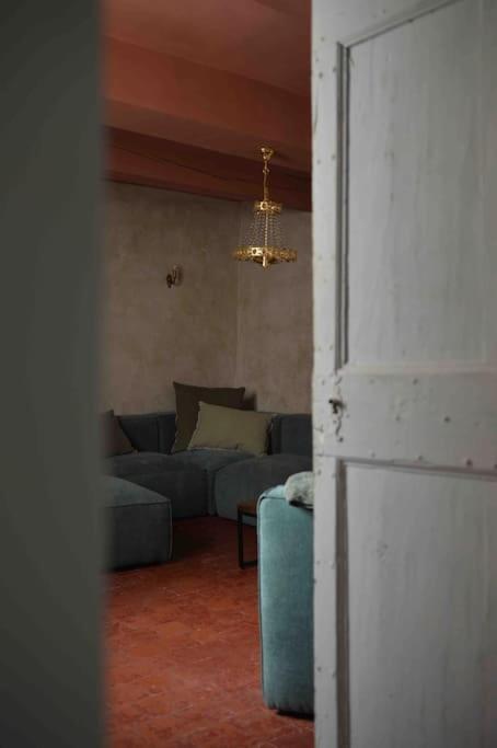 La Loge Familiale: 110M2, Place Rose Goudard, Ac LʼIsle-sur-la-Sorgue Dış mekan fotoğraf