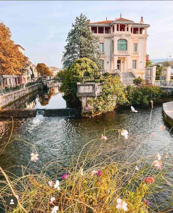 La Loge Familiale: 110M2, Place Rose Goudard, Ac LʼIsle-sur-la-Sorgue Dış mekan fotoğraf